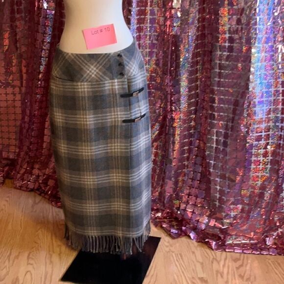 NWOT VINTAGE WRAP MAXI SKIRT in size 10 in a wool blend - Picture 1 of 11